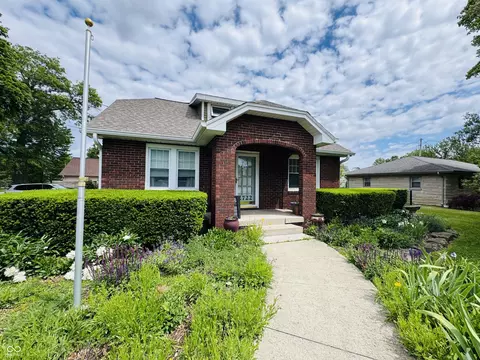 Exterior - 2722 17th St, Columbus, IN 47201 photo 17 of 27