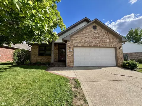 465 Polk Manor Dr, Greenwood, IN 46143