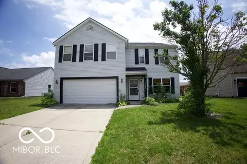 18878 Pilot Mills Dr, Noblesville, IN 46062