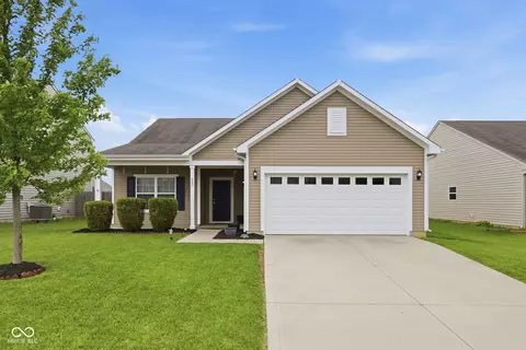 887 Sommersweet Run, Greenwood, IN 46143
