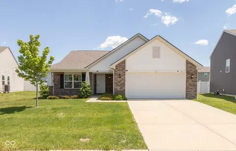 2561 Pumpkin Patch Ln, Indianapolis, IN 46229