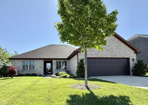 2201 Game Bird Dr, Franklin, IN 46131