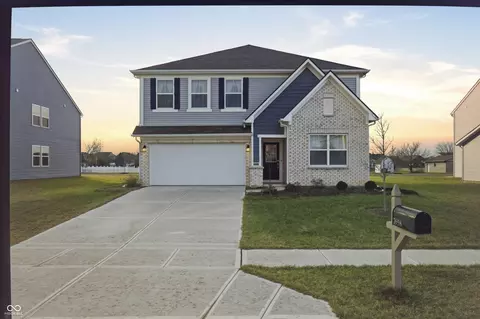 7658 Hillway Dr, Camby, IN 46113