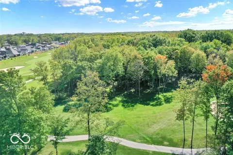 10543 Dartmoor Way, Zionsville, IN 46077