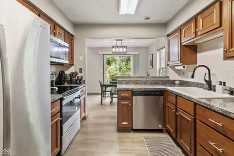Kitchen - 9532 Behner Ln, Indianapolis, IN 46250 photo 5 of 5