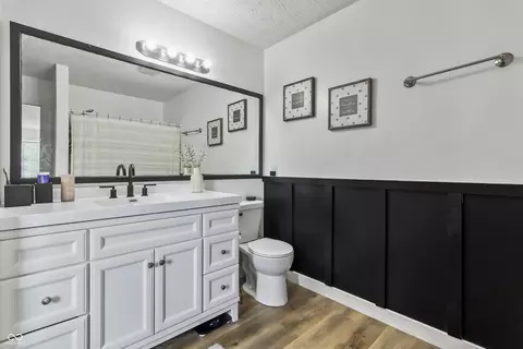Bath - 9532 Behner Ln, Indianapolis, IN 46250 photo 3 of 3