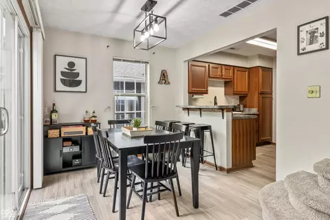 Dining - 9532 Behner Ln, Indianapolis, IN 46250 photo 1 of 5