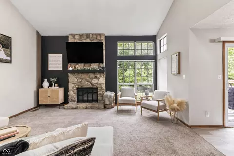 Living - 9532 Behner Ln, Indianapolis, IN 46250 photo 1 of 5