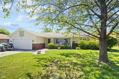 1307 Garnet Dr, Anderson, IN 46011