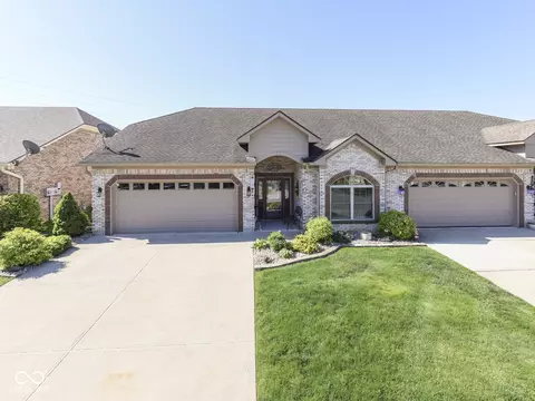7746 Rosa Dr, Indianapolis, IN 46237