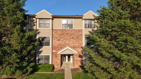 1763 Wellesley Ln #1-C, Indianapolis, IN 46219