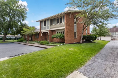 3975 Offshore Dr, Columbus, IN 47203