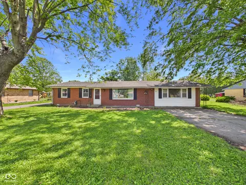915 Hattie Dr, Anderson, IN 46013