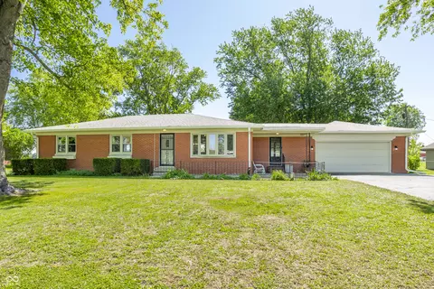 4946 Barnett Ave, Sharpsville, IN 46068