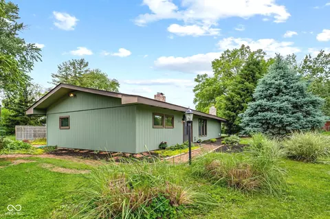 895 Raymond St, Plainfield, IN 46168