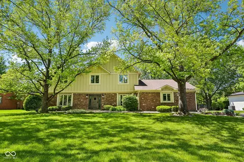 407 Oxford Dr, Noblesville, IN 46062