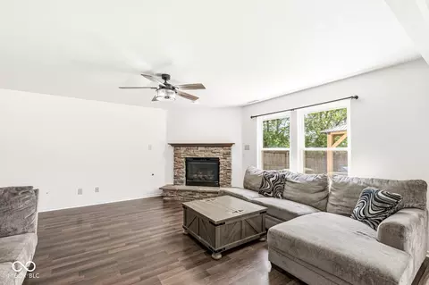 Living - 9637 W Stargazer Dr, Pendleton, IN 46064 photo 1 of 2
