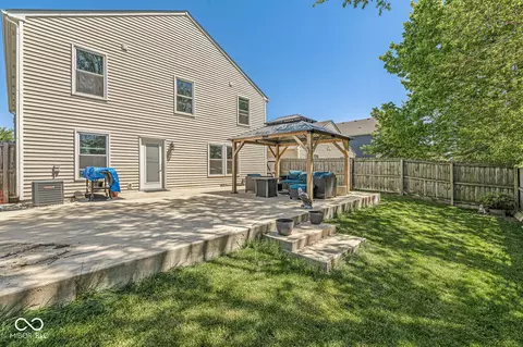 Exterior - 9637 W Stargazer Dr, Pendleton, IN 46064 photo 3 of 8
