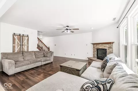 Living - 9637 W Stargazer Dr, Pendleton, IN 46064 photo 2 of 2