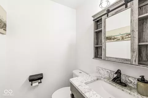 Bath - 9637 W Stargazer Dr, Pendleton, IN 46064 photo 1 of 3