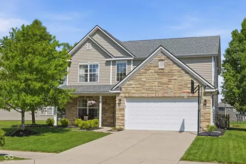 4634 Amesbury Pl, Noblesville, IN 46062