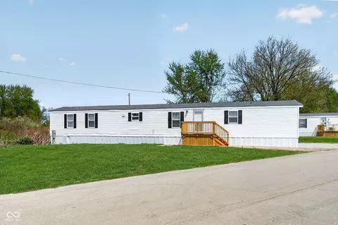 143 Echo Lake E Dr, Mooresville, IN 46158