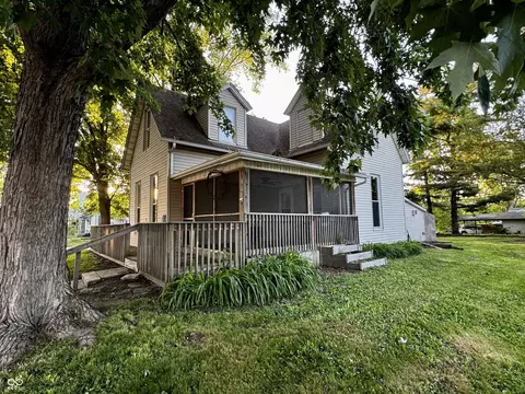 908 W Market St, Crawfordsville, IN 47933