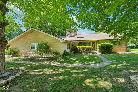 320 Maple St, Greenwood, IN 46142
