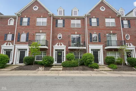 8266 Ethan Dr, Fishers, IN 46038