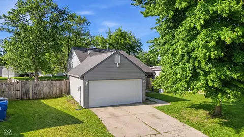 4005 Harmony Ln, Indianapolis, IN 46221
