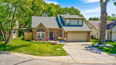 6471 Hunters Green Pl, Indianapolis, IN 46278
