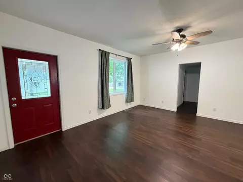 Living - 1102 3rd St, Covington, IN 47932 photo 2 of 2