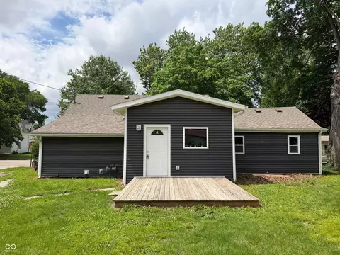 Exterior - 1102 3rd St, Covington, IN 47932 photo 2 of 3