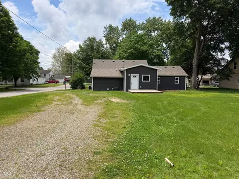 Exterior - 1102 3rd St, Covington, IN 47932 photo 1 of 3