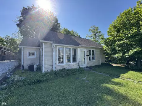 827 N Hawthorne Ln, Indianapolis, IN 46219