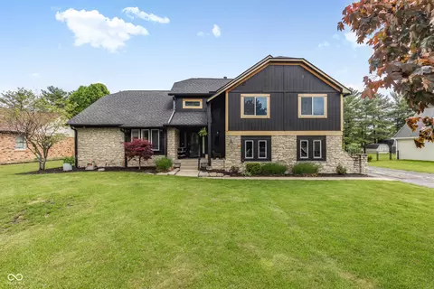 3781 S Creekside Dr, New Palestine, IN 46163