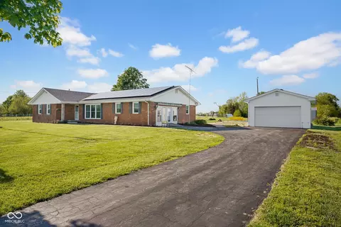 12904 E County Road 900 N, Hope, IN 47246