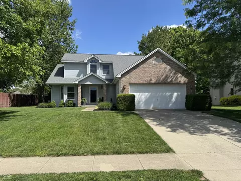2332 Broadmoor Ln, Columbus, IN 47203