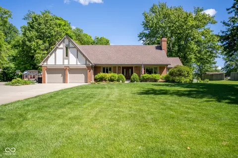 9888 Chestnut Ln, Indianapolis, IN 46239