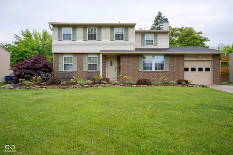 11047 E Whistler Dr, Indianapolis, IN 46229