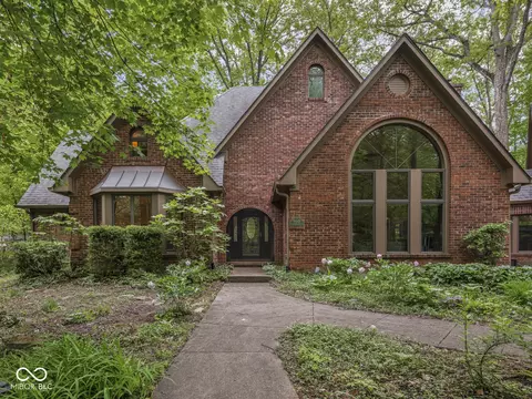 8445 Campbell Ct, Mooresville, IN 46158