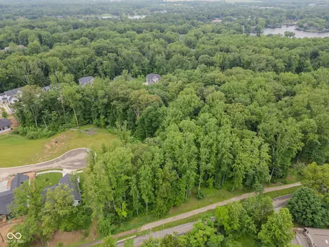 01 Carr Hill Rd, Columbus, IN 47201