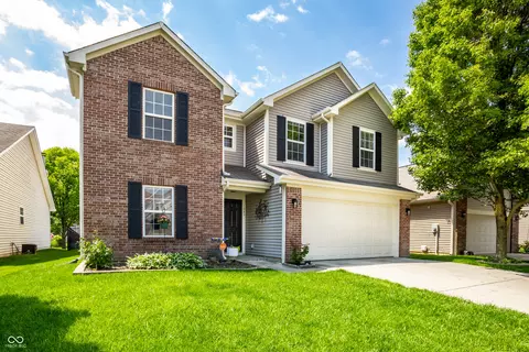 1043 Lichfield Ln, Westfield, IN 46074