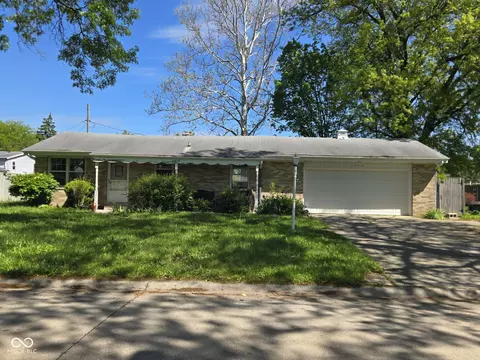 6925 Curwood Dr, Fort Wayne, IN 46835