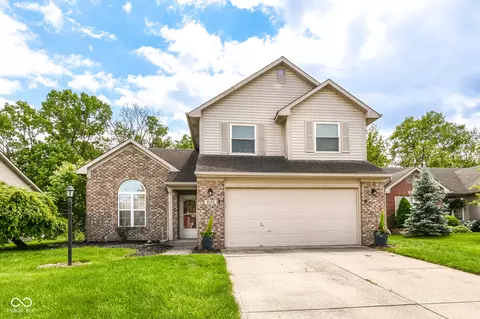 6125 Woodmill Dr, Fishers, IN 46038