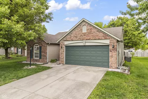 164 Meadow Glen Dr, Avon, IN 46123