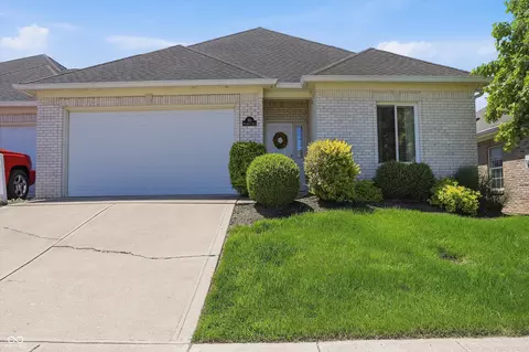 921 Hildebrand Dr, Indianapolis, IN 46217