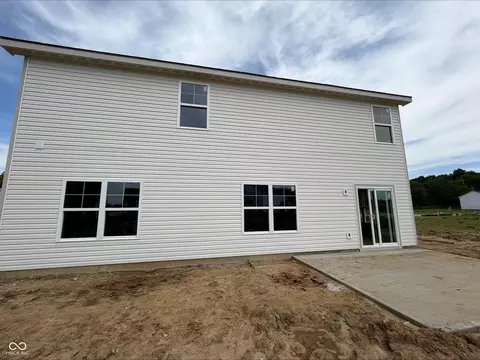 Exterior - 1549 Pebble Beach Dr, Pendleton, IN 46064 photo 3 of 4