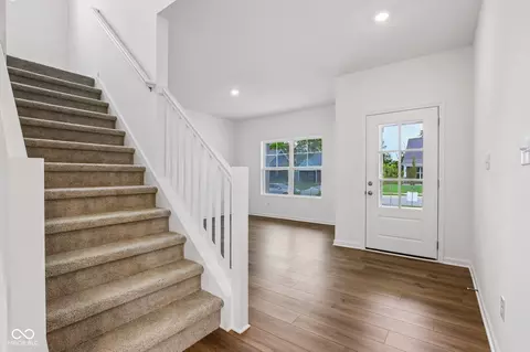 Entry Way - 1549 Pebble Beach Dr, Pendleton, IN 46064 photo 1 of 10