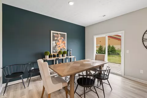 Dining - 1549 Pebble Beach Dr, Pendleton, IN 46064 photo 2 of 2